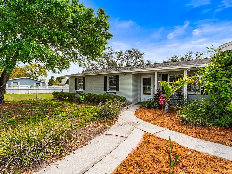 3640 Anderson Ave — Photo 43