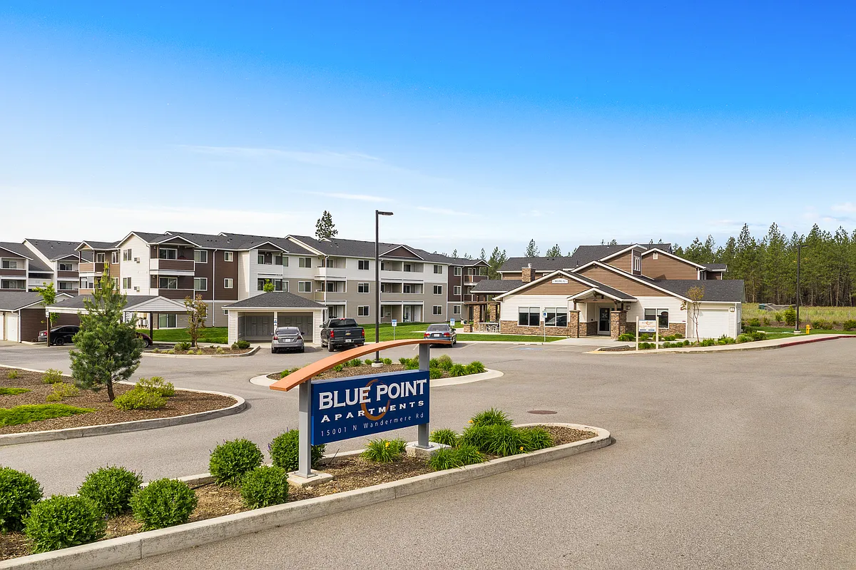 Building Photo - Blue Point Apartments