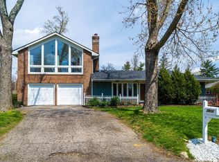 2806 Minerva Lake Rd, Columbus, OH 43231