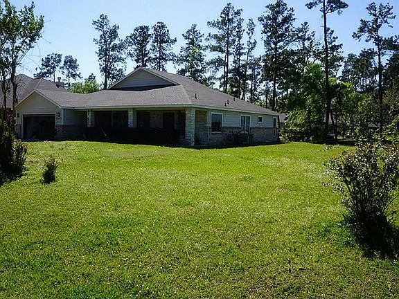 3rd image of 18503 Bluffview Dr