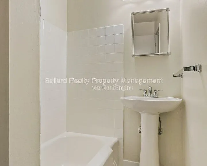 9030 Greenwood Ave N #106 — Photo 12