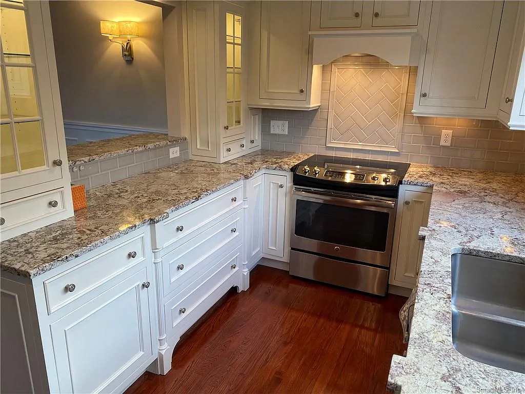 2 bed, 2.5 bath, 1192 sqft, $3,200 — Photo 3
