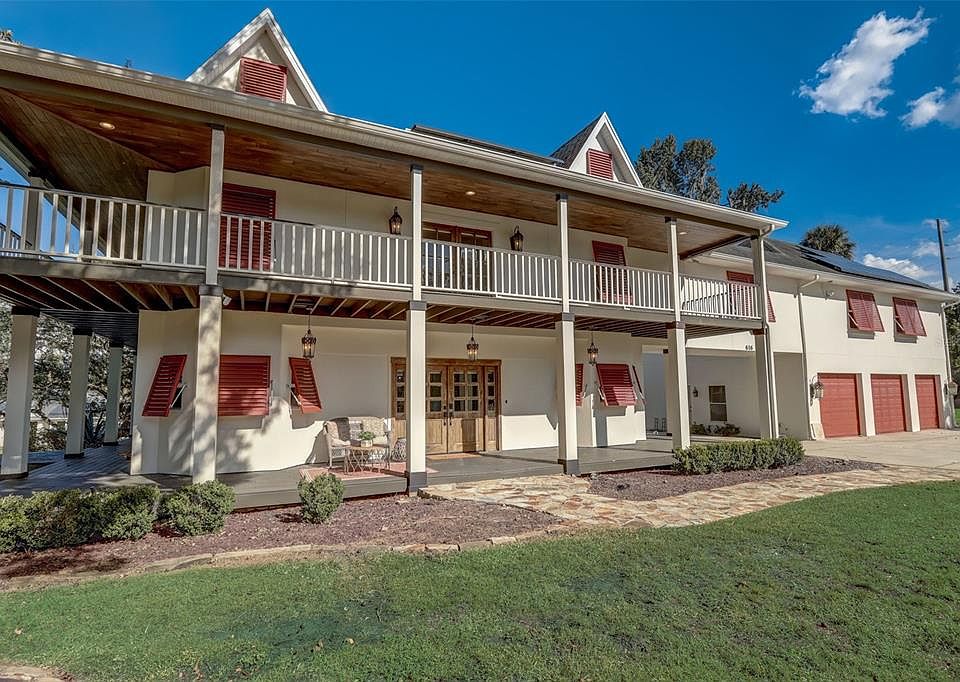 1st image of 616 Oak Cir