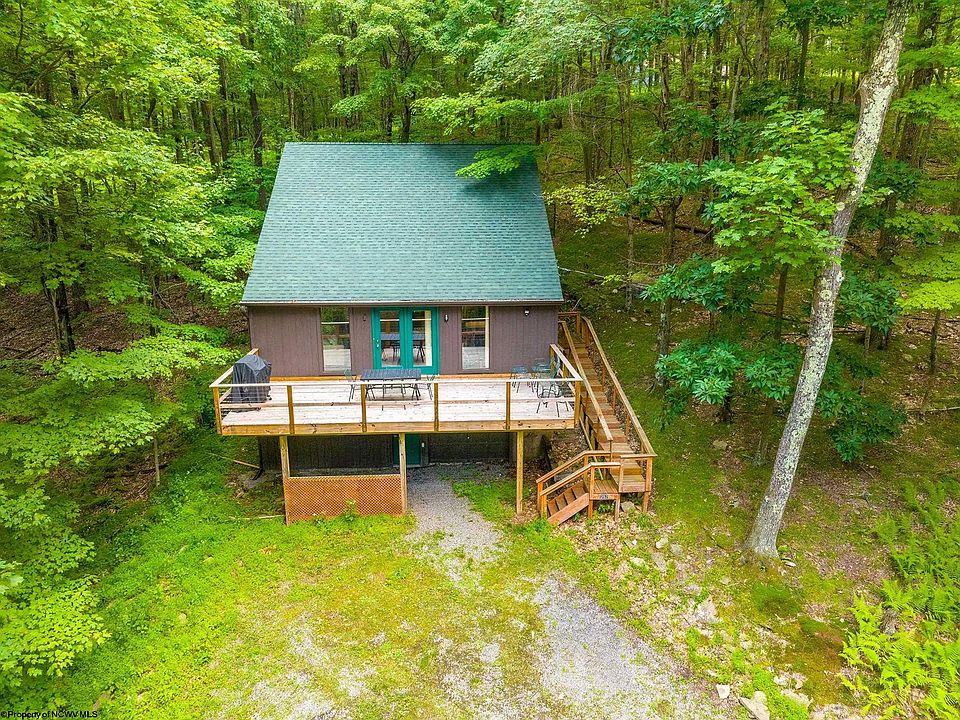 1st image of 252 Clover Dr