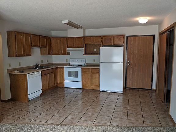 5th image of 912 8th St S #Fe377a05b