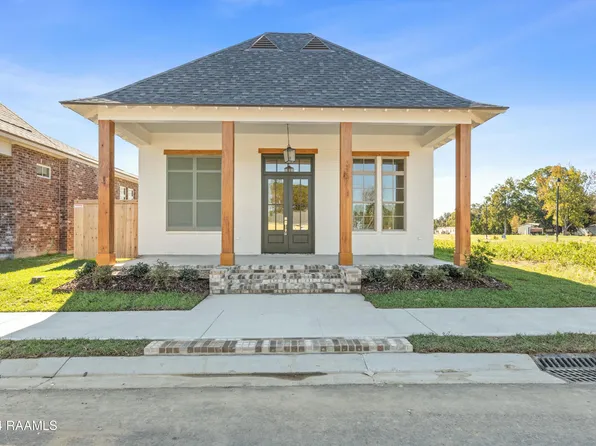 207 Hearth St, Lafayette, LA 70508