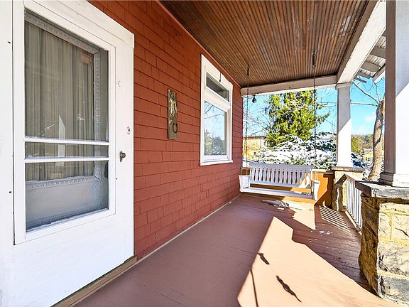 3rd image of 3984 Mount Royal Blvd