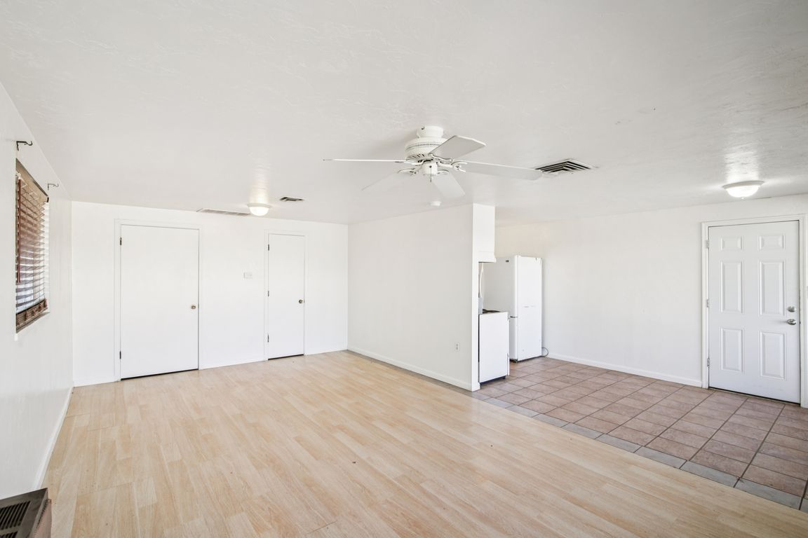 next background image