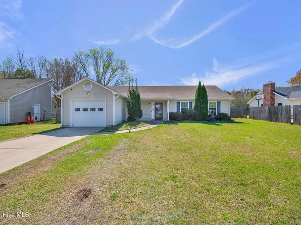 2455 Saddleridge Drive, Midway Park, NC 28544