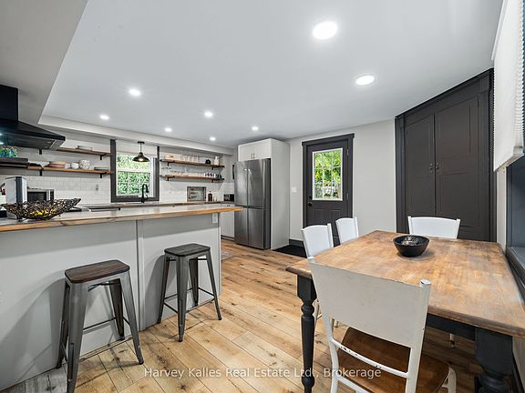 4th image of 22 Demille St