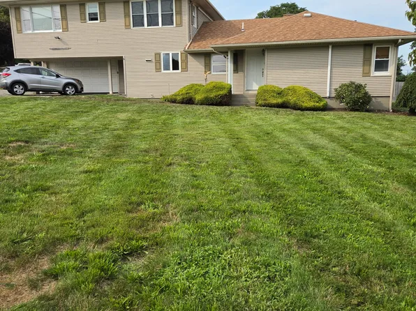 501 Riverside Ave #1, Somerset, MA 02725