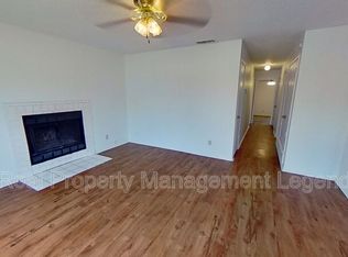 151 Allencrest Dr, White Settlement, TX 76108