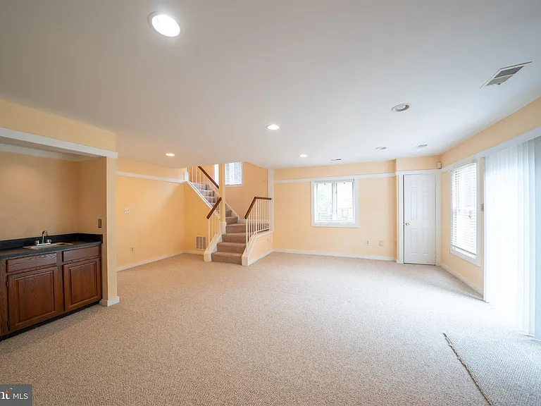 10168 Turnberry Pl — Photo 23
