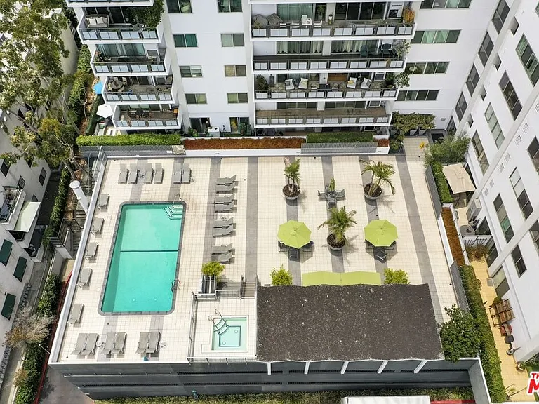 1155 N La Cienega Blvd #1106 — Photo 36