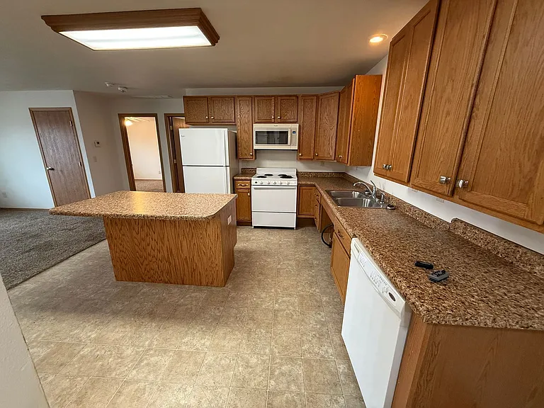 15 11th St NE — Photo 4