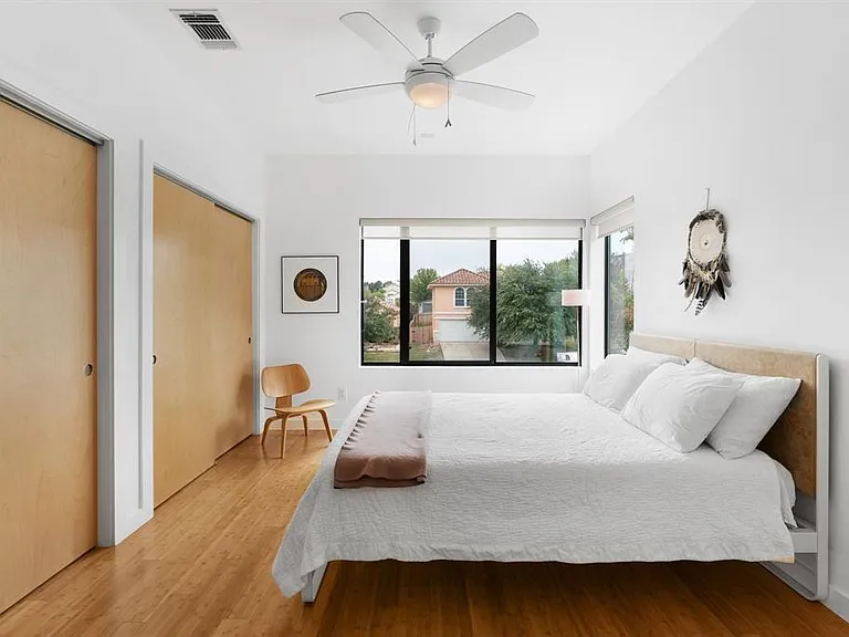 5725 Toscana Ave — Photo 3