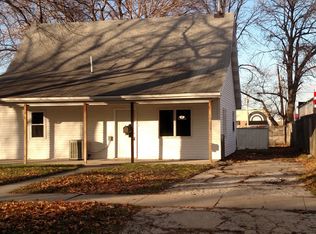 906 W Beardsley Ave, Champaign, IL