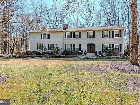 2nd image of 213 King James Rd