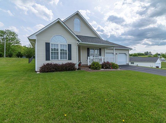 4th image of 16293 Chase Ln