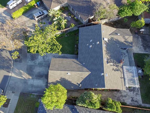 2nd image of 875 Lily Ave
