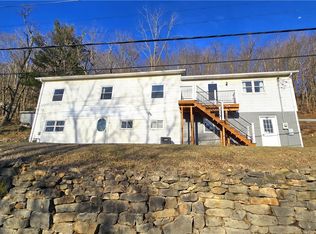 30 Commerce St, New Cumberland, WV 26047