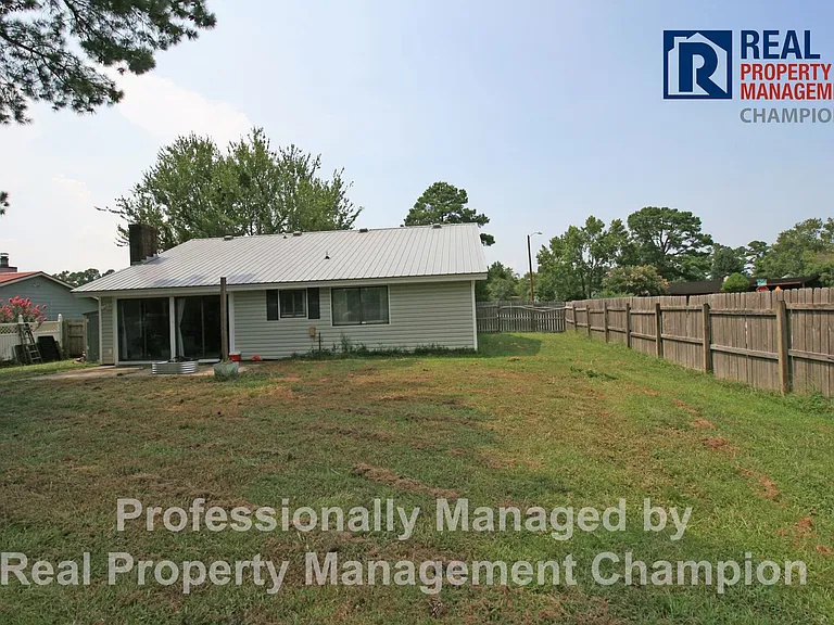 301 Dennis Rd — Photo 16