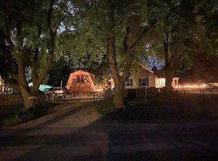 21318 121st St, Bristol, WI 53104