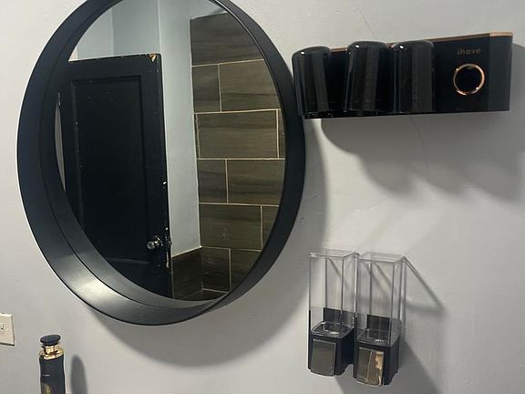 5th image of 237 W 114th St