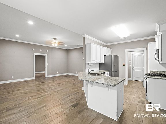 4th image of 17476 Bankhead Blvd