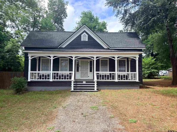605 E Calvert St, Troup, TX 75789
