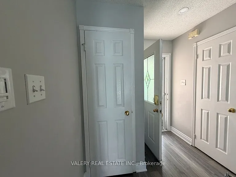 12 Letty Ave — Photo 13