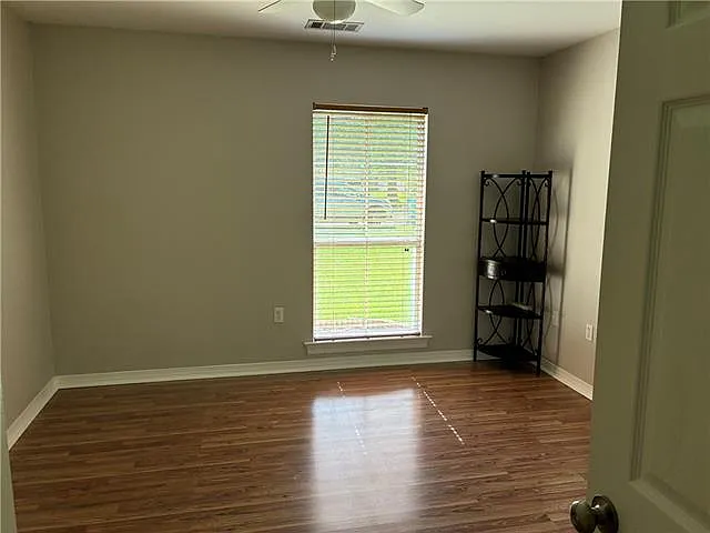 105 S Gate Dr — Photo 16