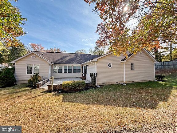 2nd image of 98 Oriole Ln