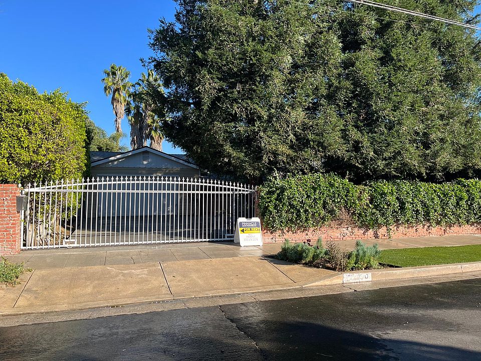 1st image of 10560 Shoshone Ave