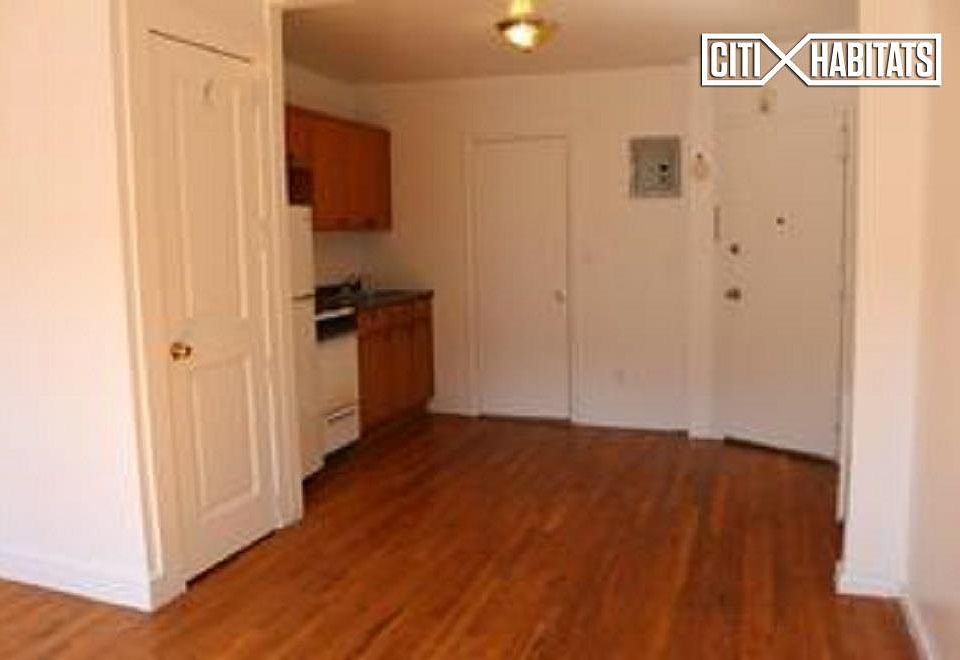1st image of 131 Columbia St APT 3B