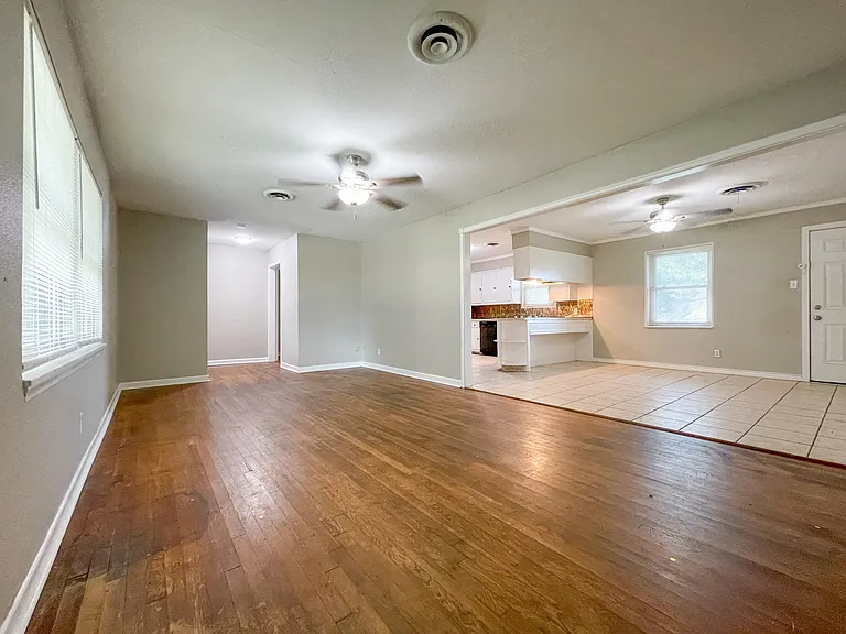 110 E San Benito Dr — Photo 5