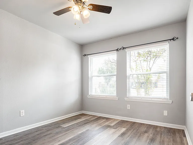 208 Wilshire Dr #208A — Photo 12
