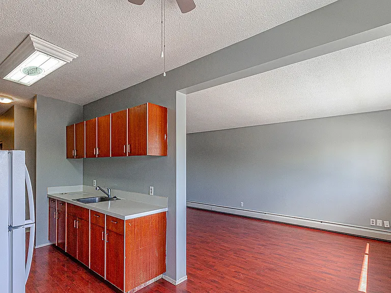 420 51st Ave W #302 — Photo 7