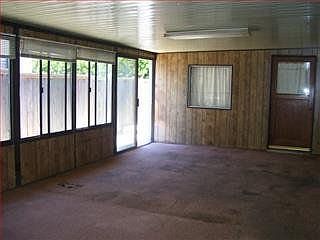 5th image of 606 Chesterton Ave