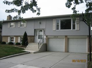 15419 Tudor Rd, Oak Forest, IL 60452