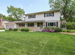 161 N Williams Dr, Palatine, IL 60074