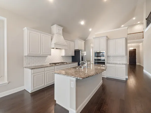 1900 Monahan Dr, Argyle, TX 76226