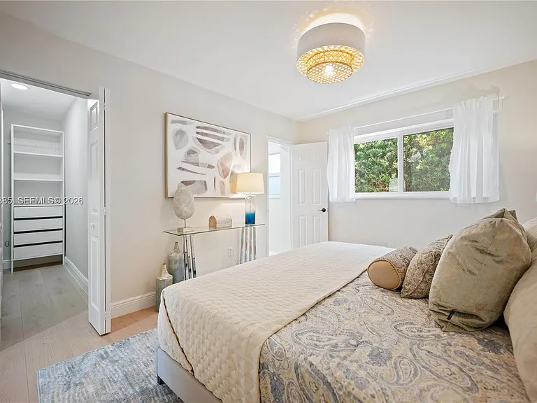 4220 SW 14th St — Photo 20