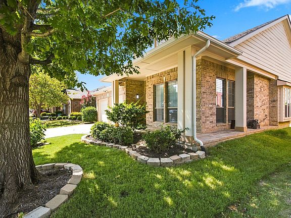 5th image of 4641 Prickly Pear Dr