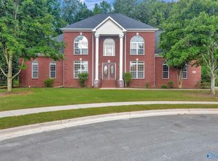 147 Misty River Ln SW, Huntsville, AL 35824