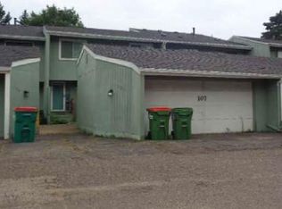 107 Canabury Ct, Little Canada, MN 55117