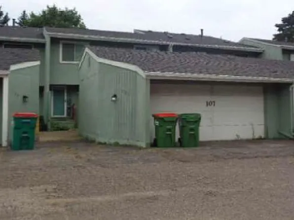 107 Canabury Ct, Little Canada, MN 55117