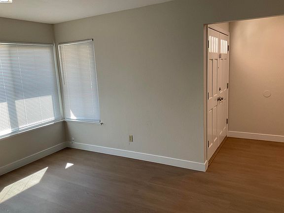 2nd image of 3400 Serpentine Dr
