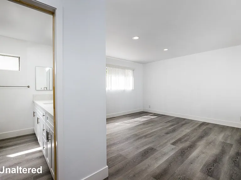 West Brent Apartments — Photo 13