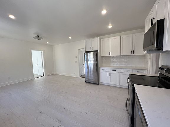 3rd image of 45 Great Oak Ln Floor 2